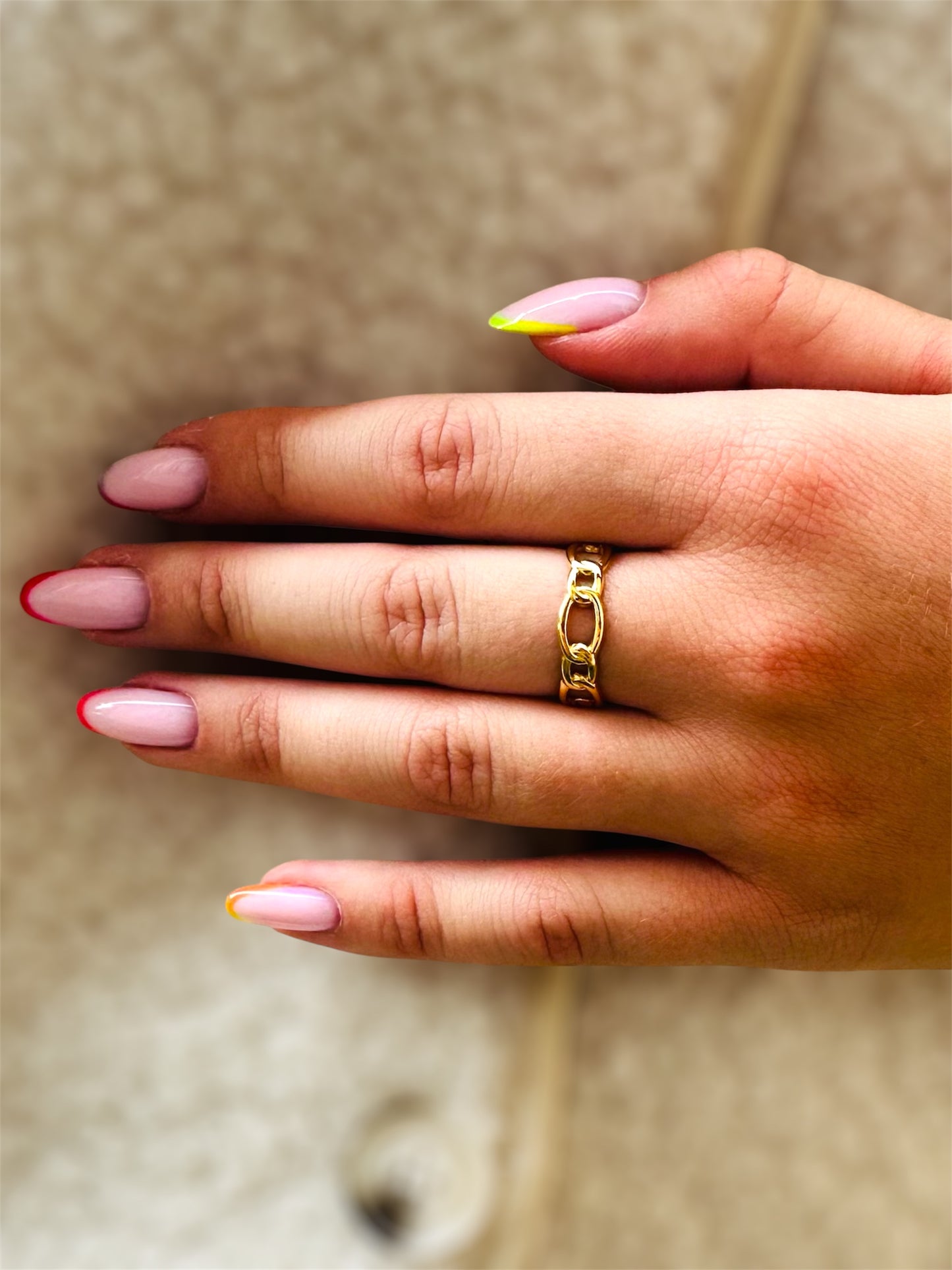 Bague LÉA – Maillons dorés en acier inoxydable ✨