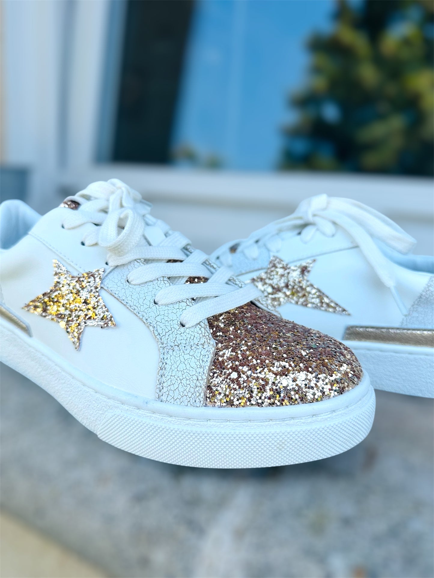 Sneakers STELLA – blanches & détails pailletés ✨
