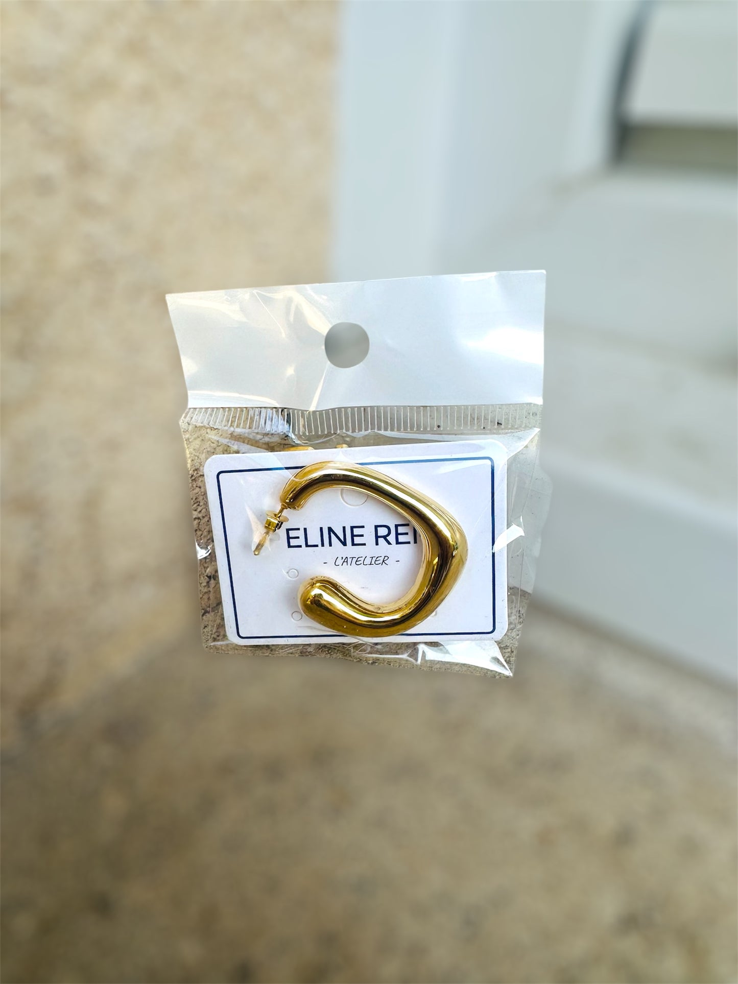 Boucles d’oreilles ISA – Créoles design en acier inoxydable 💛