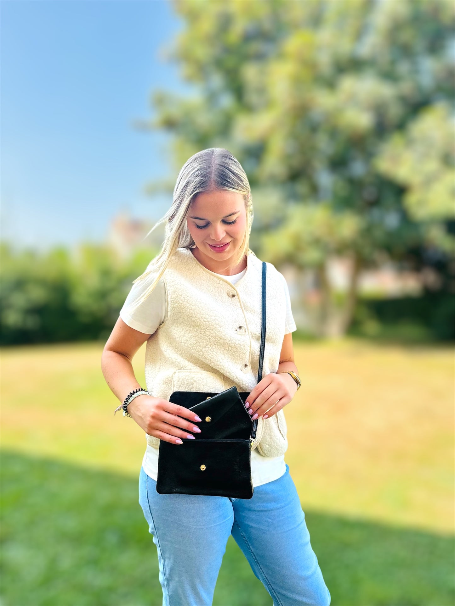 Sac NOA – bandoulière minimaliste & élégante en cuir véritable 🩶