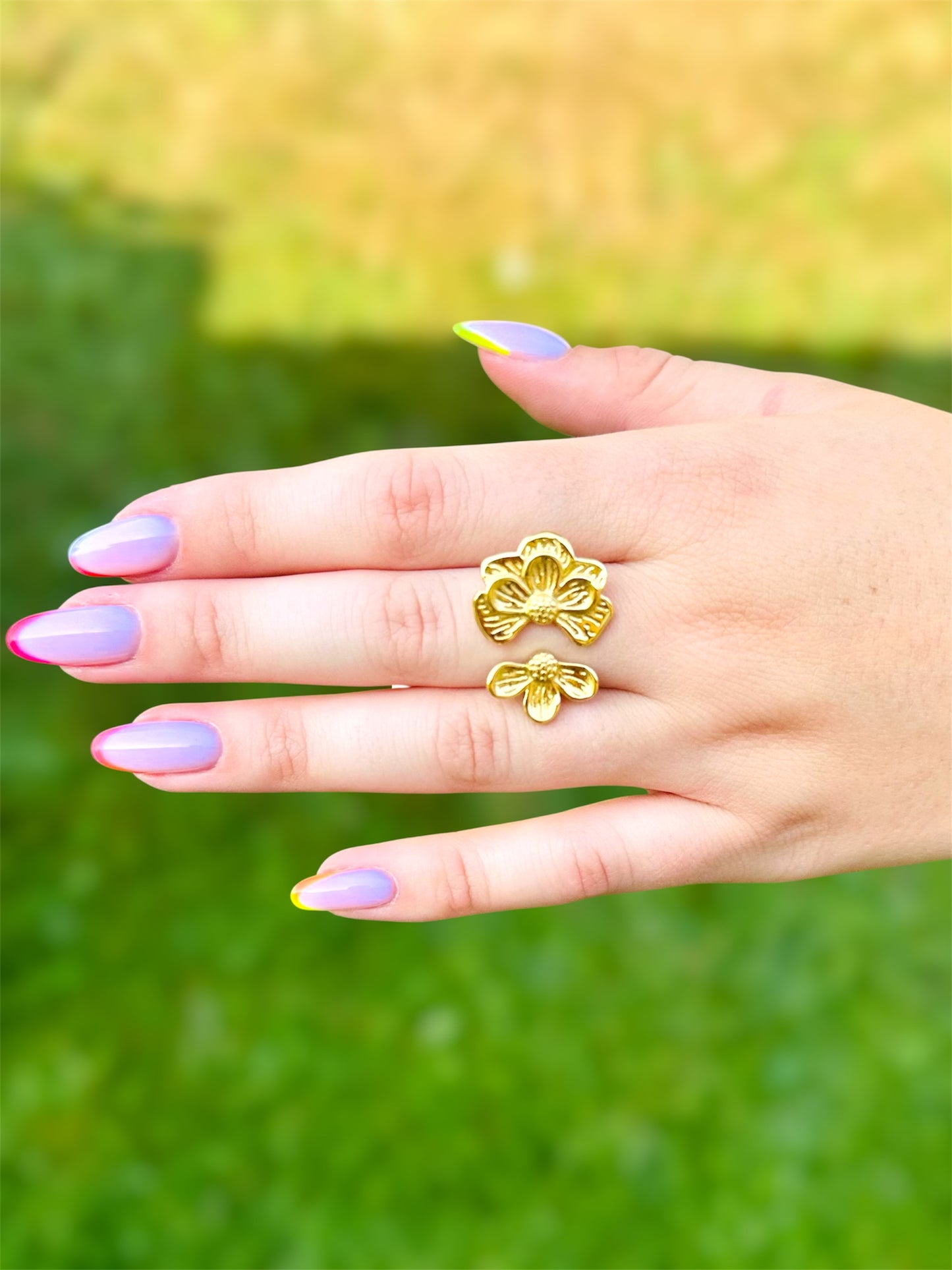 Bague MIA – Fleur dorée en acier inoxydable 🌼