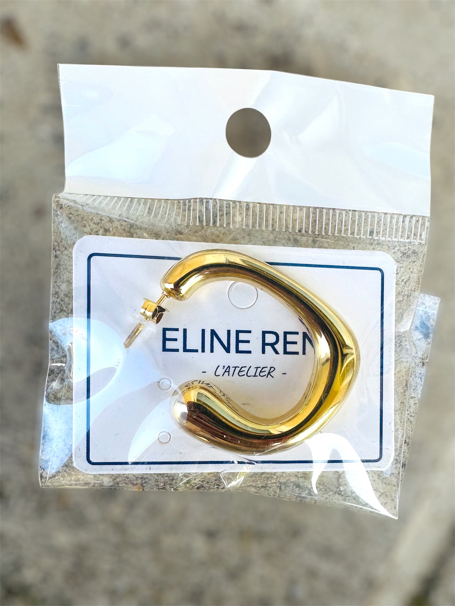 Boucles d’oreilles ISA – Créoles design en acier inoxydable 💛