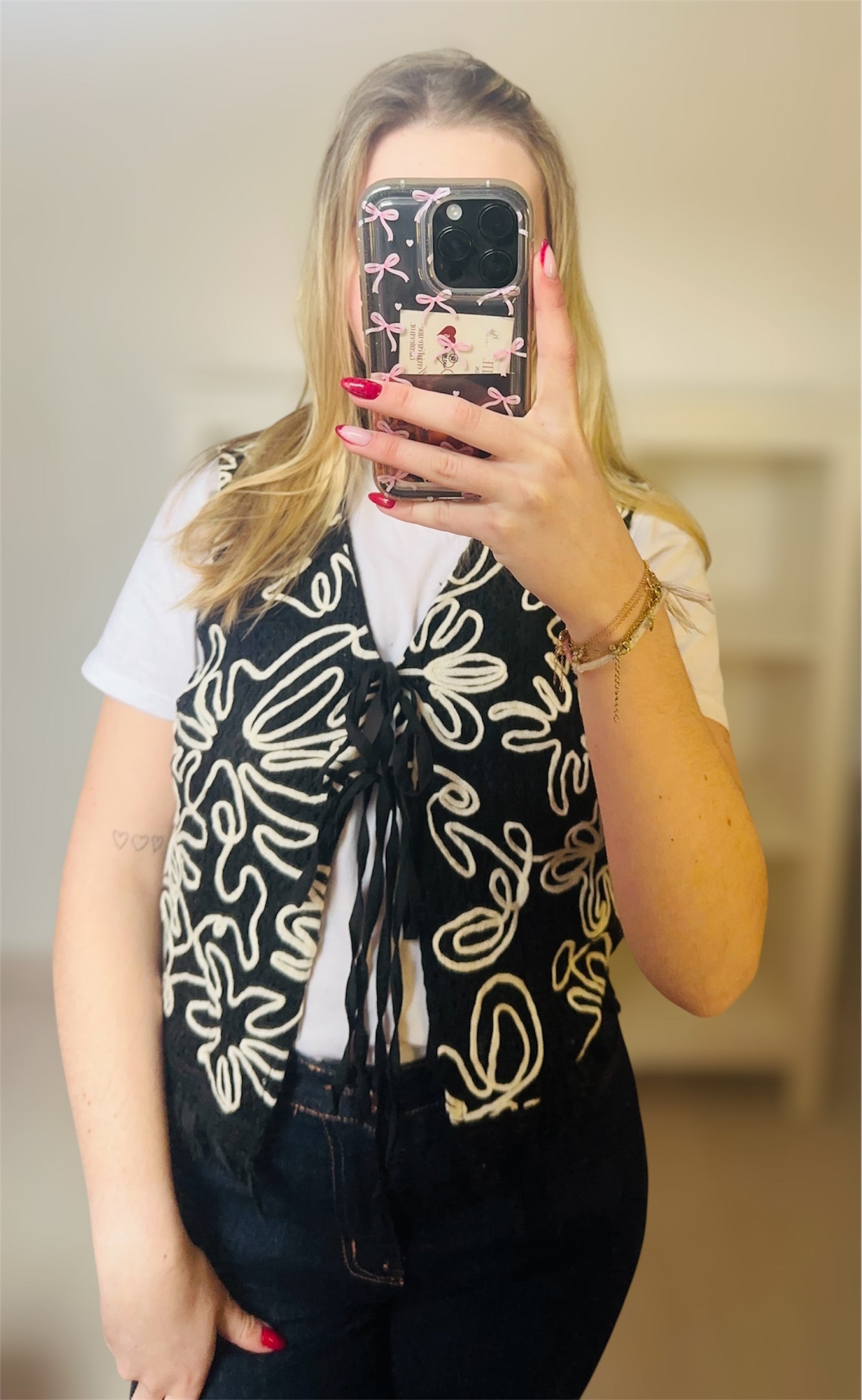 🤍 Gilet Lily en maille brodée noir & blanc