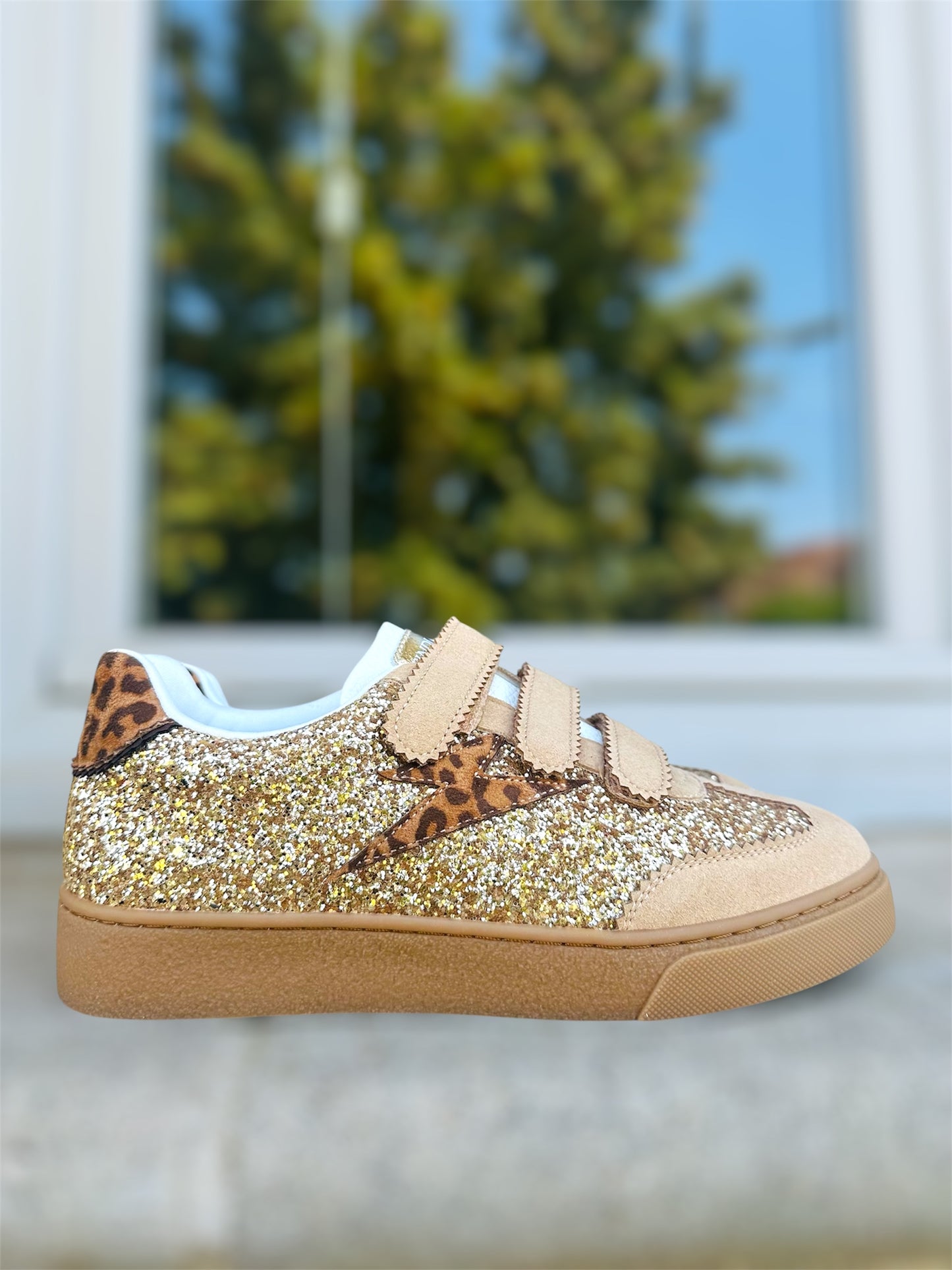Sneakers LOANA – dorées & détails léopard 🐆